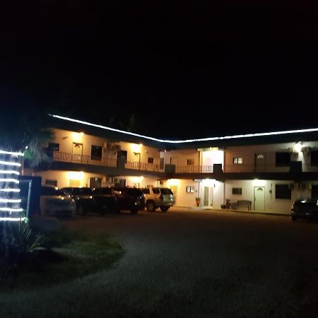 Lee'S Comfort House ชาลัน คานัว ภายนอก รูปภาพ